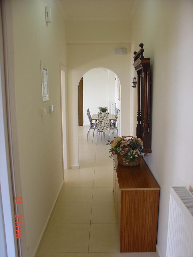 Verga First Floor Apartment Esterno foto